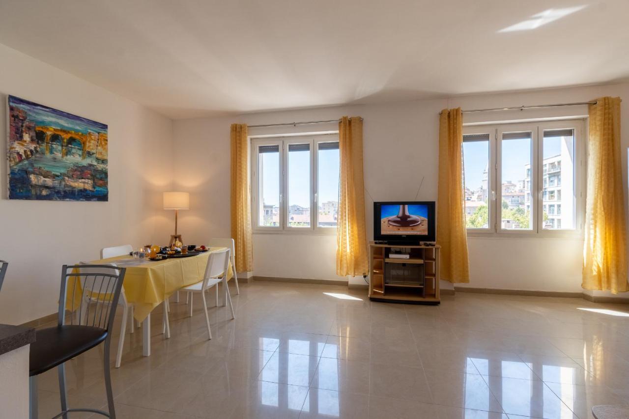Apartamento Celebre Vieux Port, Marsella Exterior foto